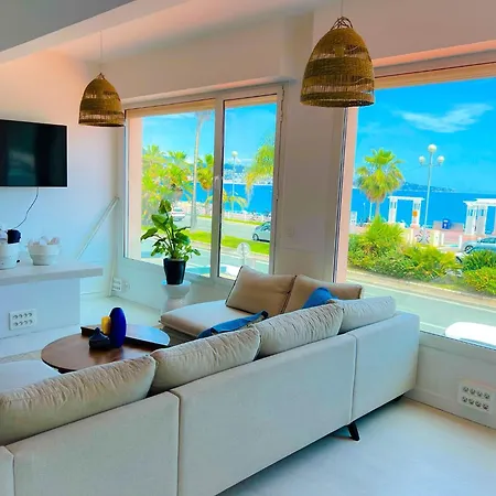 Les Pieds Dans L Eau Apartment